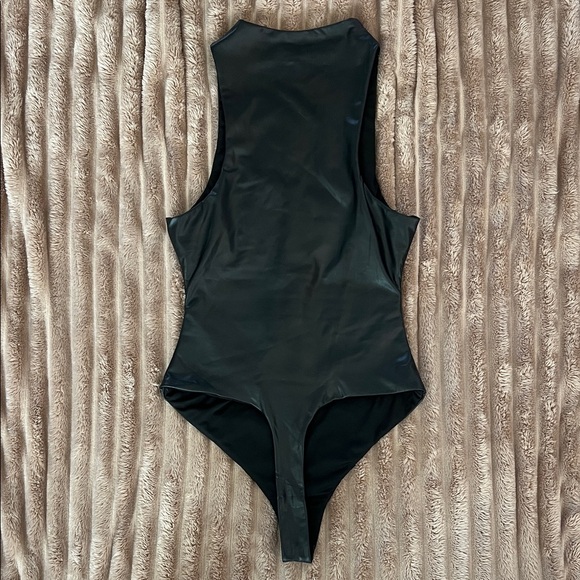 Vici Black Sleeveless Bodysuit - Picture 5 of 5